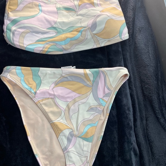 Pastel Abstract Bikini Set - Picture 4 of 4
